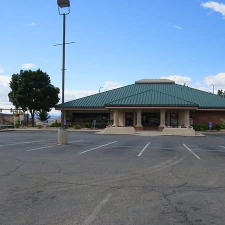 America'S Best Inn & Suites Saint George Exterior photo