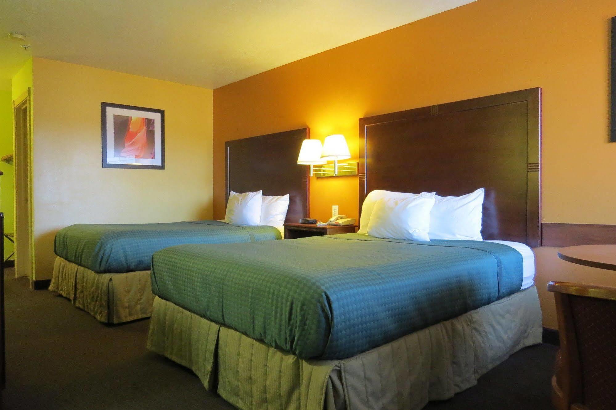 America'S Best Inn & Suites Saint George Exterior photo